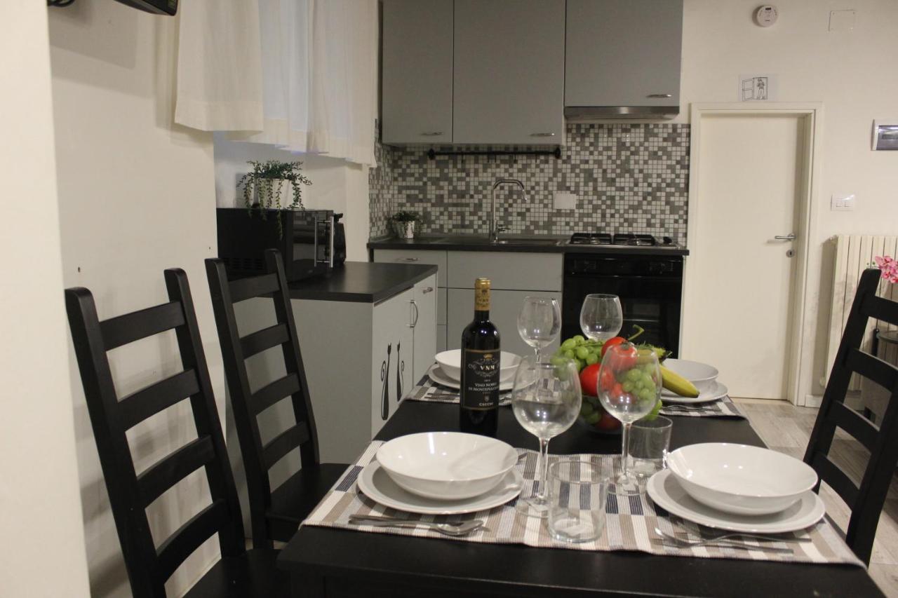 פירנצה Art Apartment Piccolo Rifugio מראה חיצוני תמונה